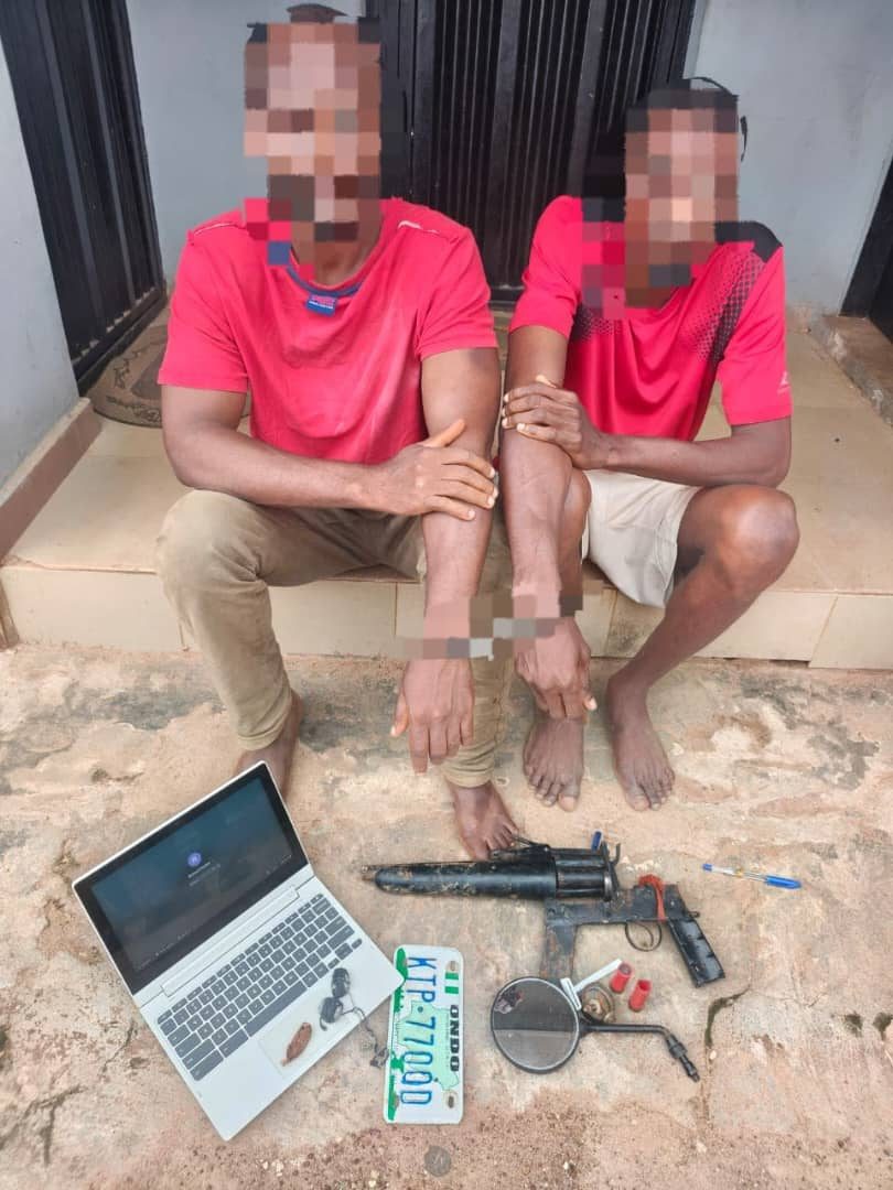 Ondo Police Arrest Two Suspected Armed Robbers, Recover Firearms and Charms