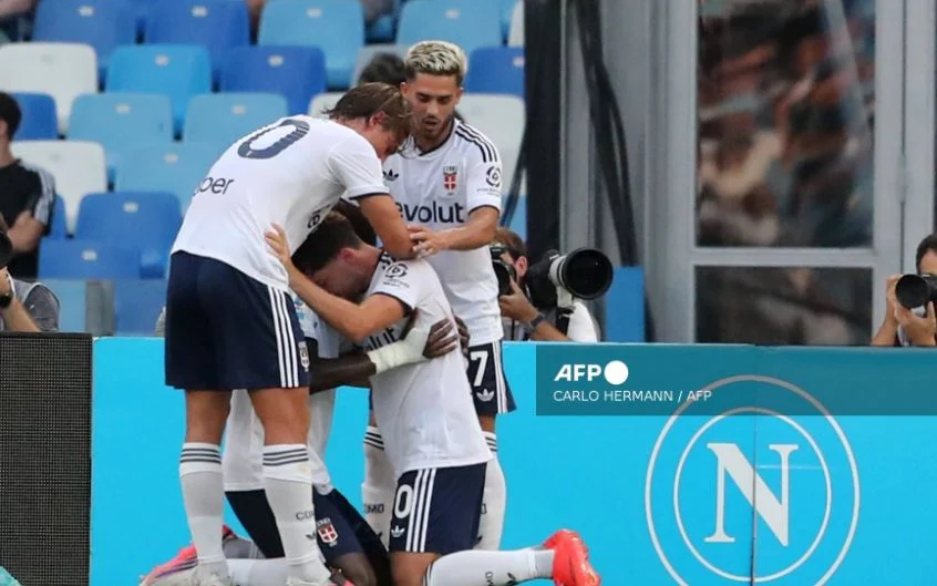 Como stuns Napoli in Allegri's home debut with 2-1 victory
